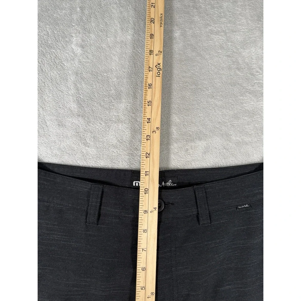 Travis Mathew Shorts‎ Mens 32 Black Striped Golf Performance